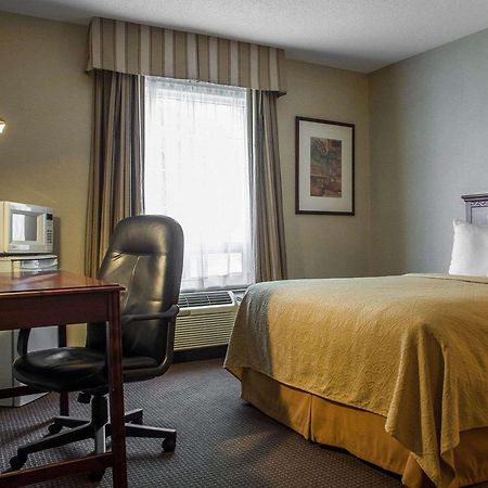 Quality Hotel & Suites Woodstock Eksteriør billede