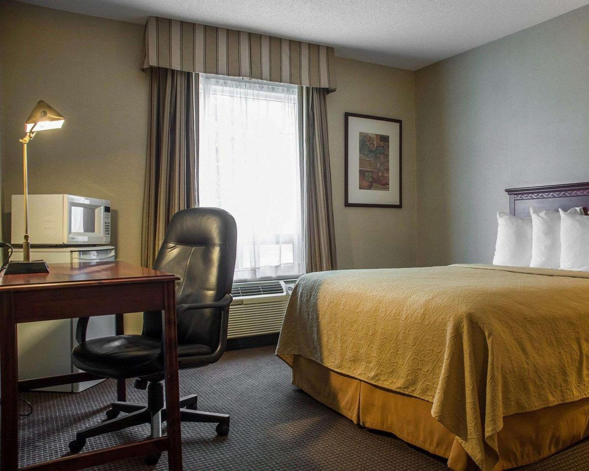Quality Hotel & Suites Woodstock Eksteriør billede